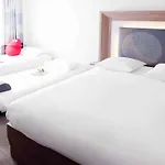 ノボテル ラック 4*