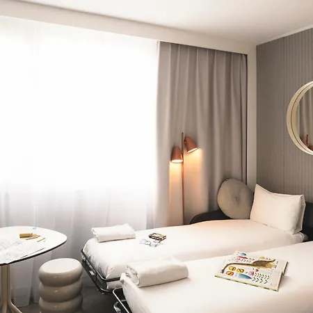Отель Novotel