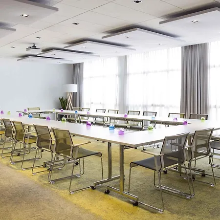 Novotel 4* בורדו