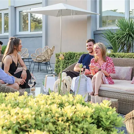 Novotel 4* בורדו