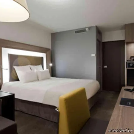 ノボテル ラック ホテル 4*