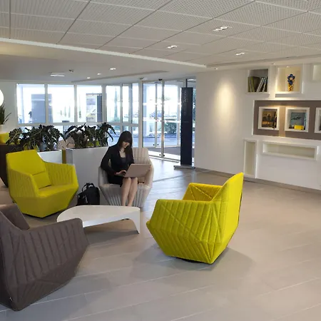 Novotel Hotel 4*