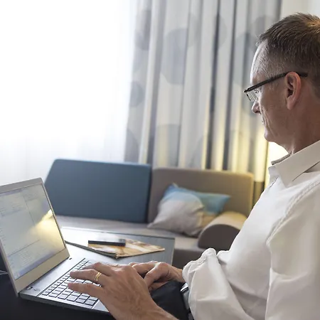 מלון Novotel 4*
