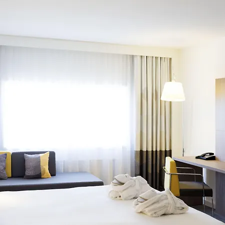 מלון Novotel 4*